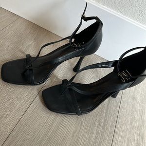 Woman shoes